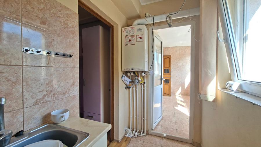 Apartament cu 2 camere decomandat în Micro 18