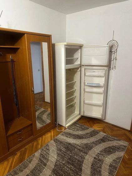 Apartament cu 3 camere decomandat în Port