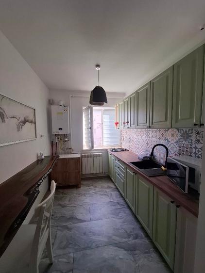 Colega de apartament  - 1