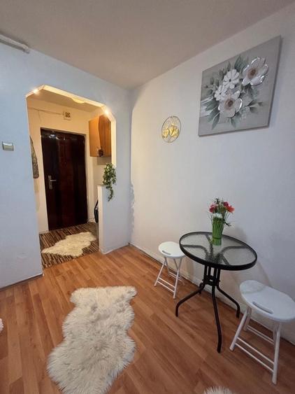 Garsonieră decomandată în Vasile Aaron