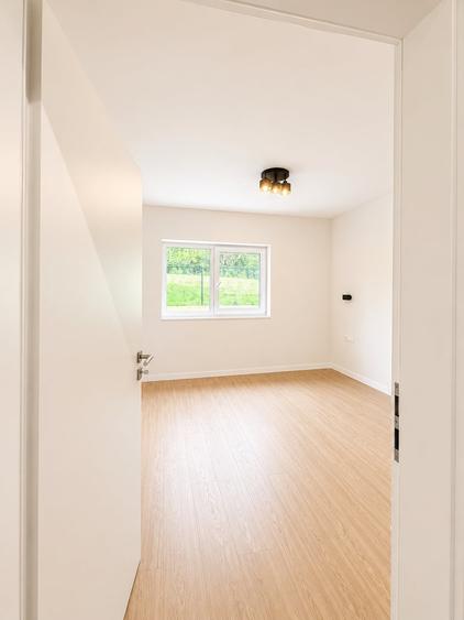 Apartament cu 3 camere decomandat în Cristian