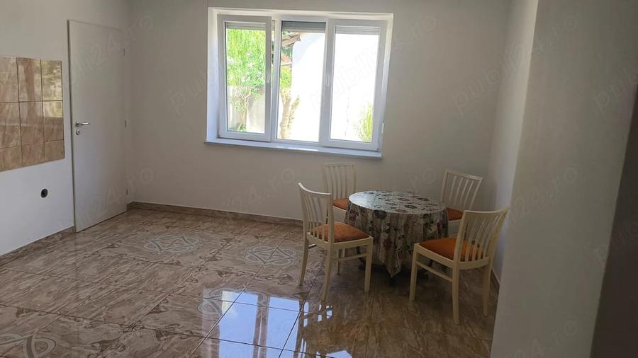 Casă cu 6 camere cu Teren 1892 Mp în Central