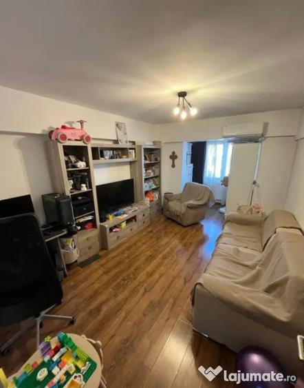 Apartament cu 2 camere decomandat, mobilat în Capitol