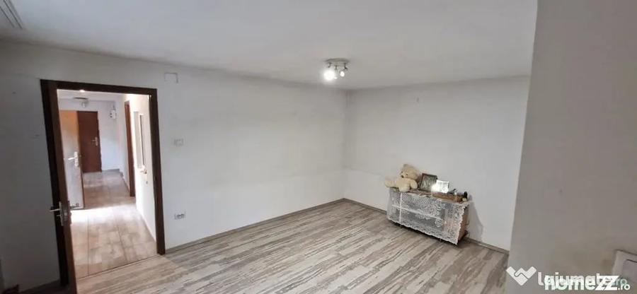 Casă cu 4 camere cu Teren 243 Mp în Alexandriei