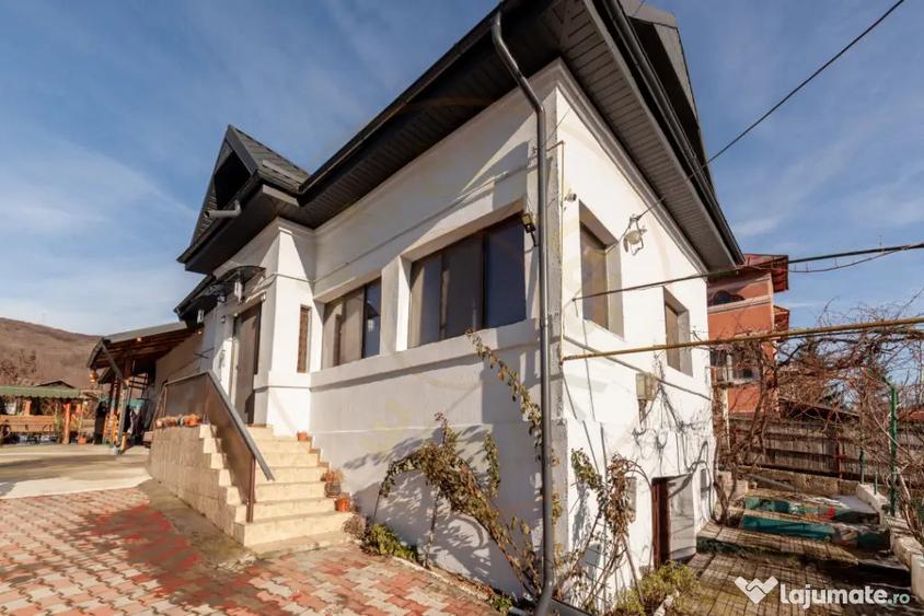 Casă cu 4 camere cu Teren 2594 Mp în Ștefănești