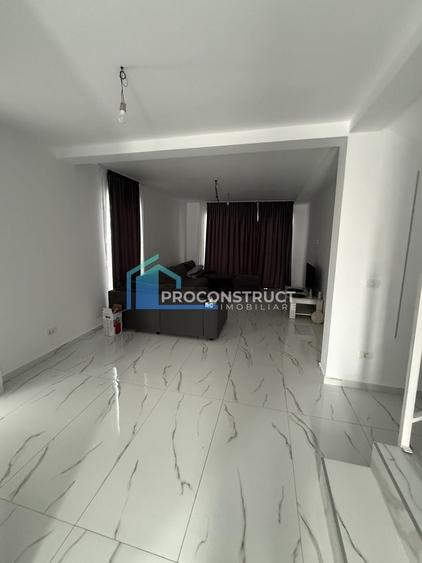 Casă individuală cu 5 camere cu Canalizare în Giroc