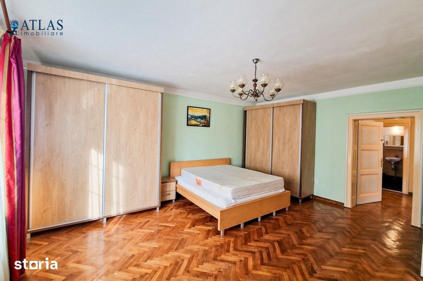 Apartament cu 3 camere decomandat în Brașovul Vechi