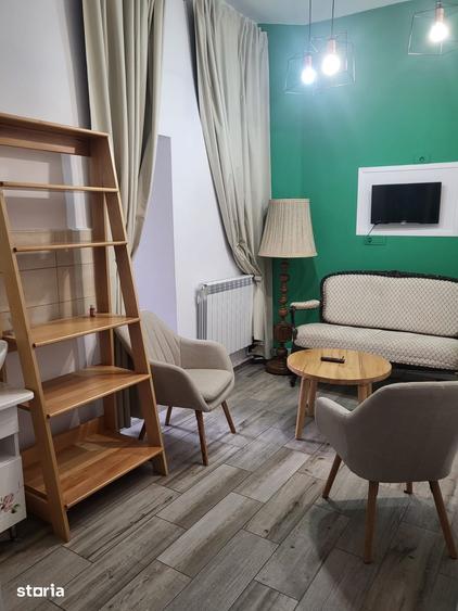Spațiu comercial, de 70 mp, în Pârneava