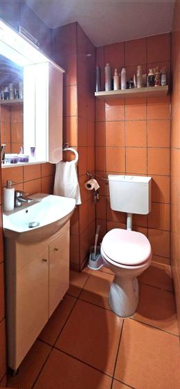 Apartament cu 3 camere decomandat în Uiasca