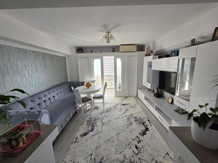 Apartament cu 3 camere decomandat în Burdujeni
