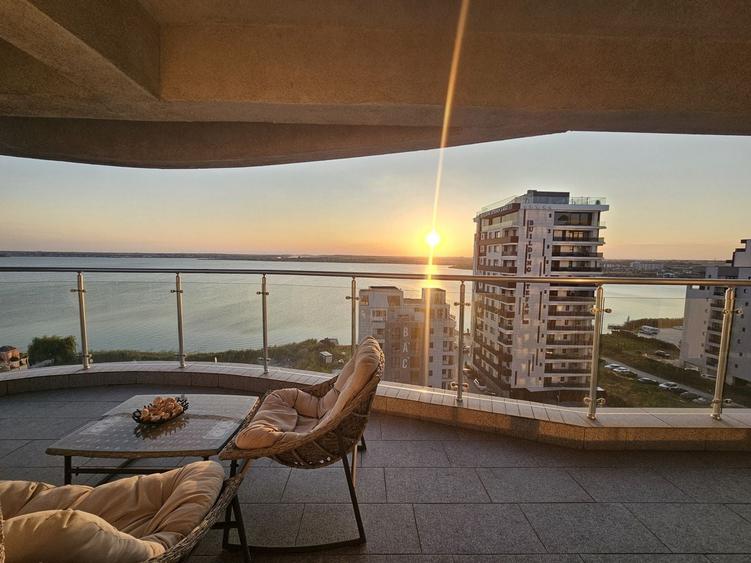 Apartament cu 3 camere decomandat, mobilat în Nord-Est