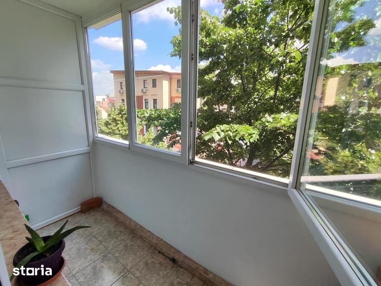 Apartament cu 3 camere decomandat în Ștefan cel Mare