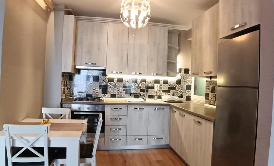 Apartament cu 2 camere semidecomandat în Bună Ziua