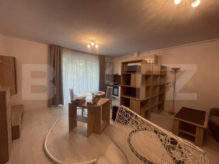 Apartament cu 2 camere semidecomandat, mobilat în Florești