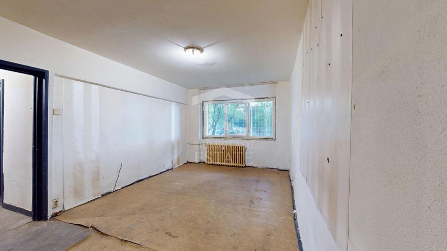 Apartament cu 3 camere decomandat în Colentina