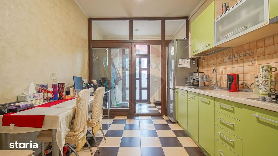 3 camere tip casa, parcare proprie, pod ?i magazie, Str. Lunga - 10