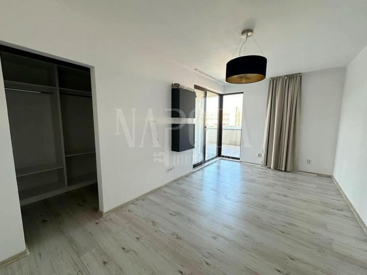 Apartament cu 4 camere semidecomandat, mobilat în Gheorgheni