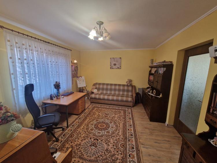 Casă individuală cu 5 camere cu Canalizare în Sânnicoară