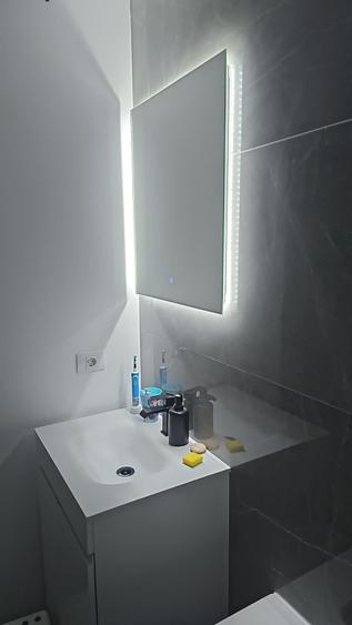 Apartament cu 3 camere semidecomandat în Central