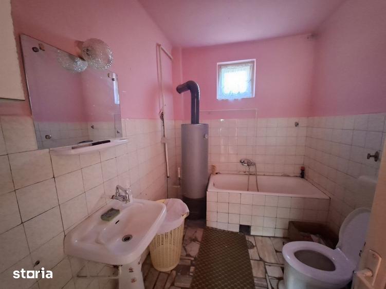Casă cu 3 camere cu Teren 890 Mp în Burdea