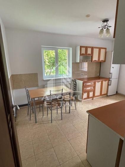Apartament cu 3 camere decomandat în Braytim