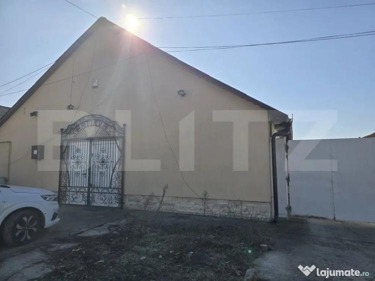 Spațiu comercial, de 300 mp, în Central
