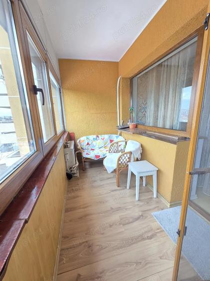 Apartament cu 3 camere decomandat în Dunărea