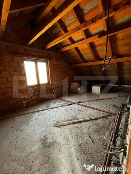 Casă cu 6 camere cu Teren 400 Mp în Beclean