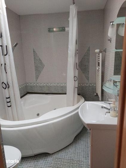 Apartament cu 3 camere în Nufărul