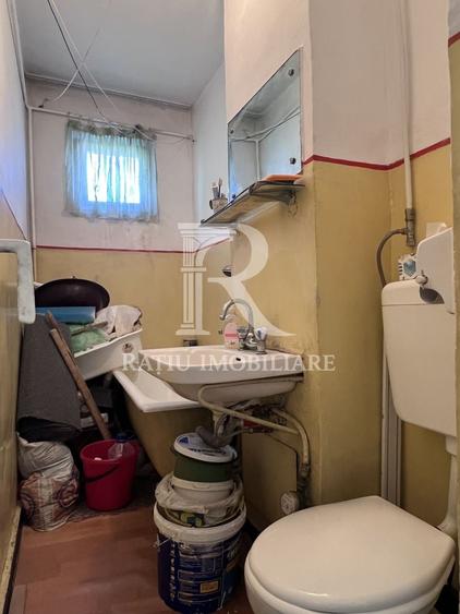 Apartament cu 2 camere semidecomandat, mobilat în Nufărul