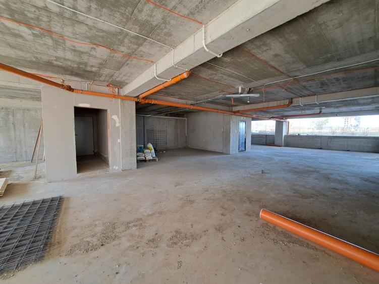 Apartament cu 3 camere decomandat în Vest