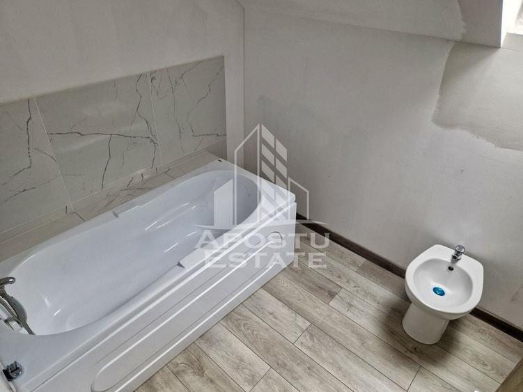 Casă individuală cu 4 camere cu Canalizare în Giarmata