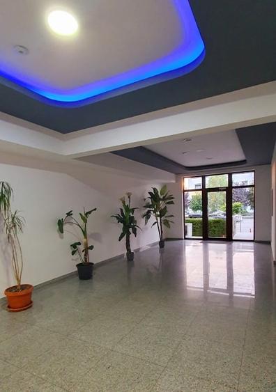 Apartament cu 2 camere decomandat, mobilat în Tractorul