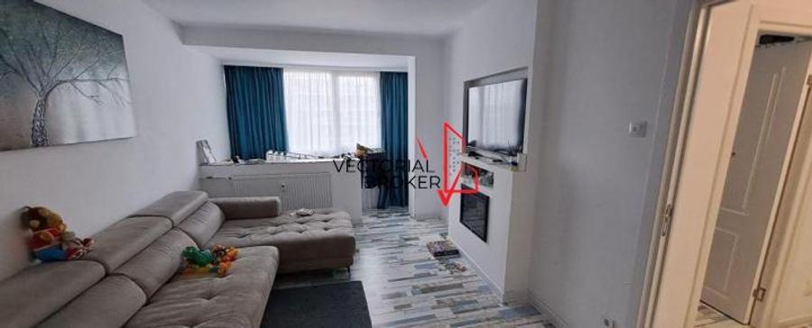 Apartament 3 camere decomandate, et.4, renovat, mobilat, 71mp, Basarabia- Pta Mu - 1
