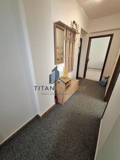 Apartament cu 2 camere decomandat în Berceni