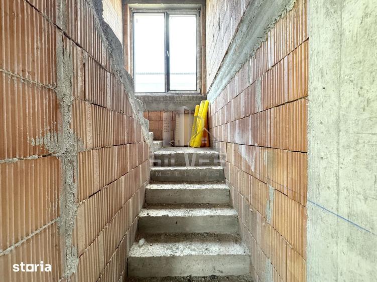 Casă cu 5 camere cu Teren 450 Mp în Chinteni