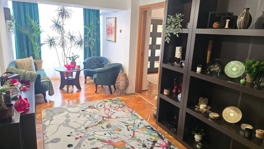Apartament cu 3 camere decomandat în Dacia