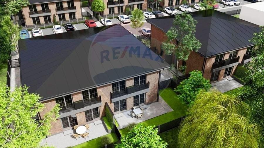 Duplex cu 4 camere cu Teren 134 Mp în Central