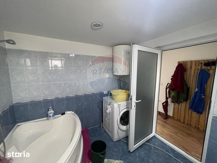 Casă cu 3 camere cu Teren 900 Mp în Mera