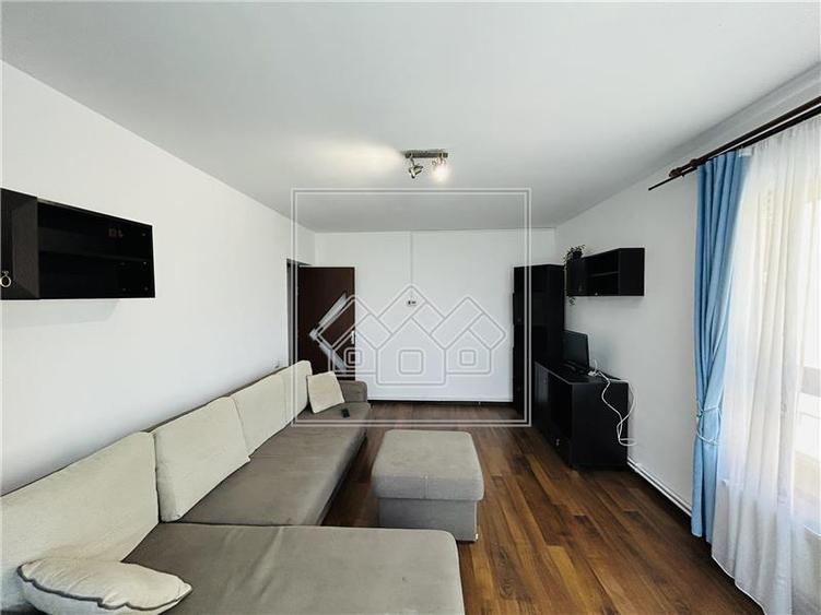 Apartament cu 2 camere decomandat în Șelimbăr