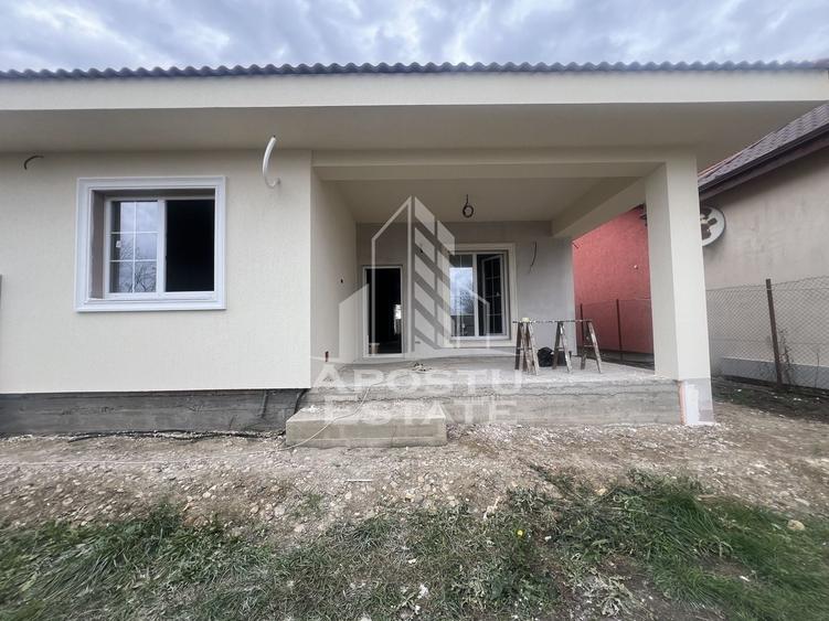 Duplex cu 4 camere cu Canalizare în Covaci