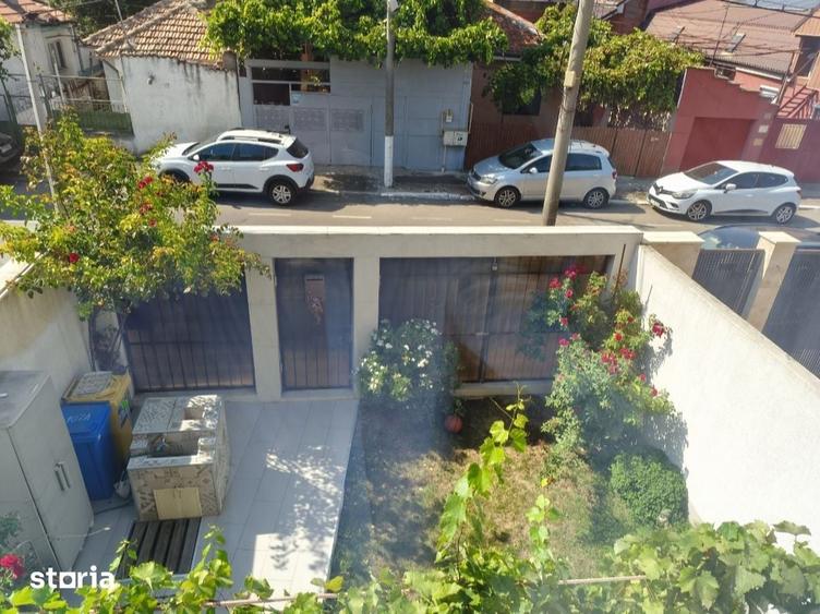 Casa Coiciu, curte libera in fata ?i in spatele casei. - 1