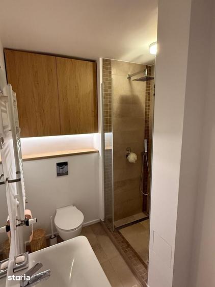 Apartament cu 4 camere în Decebal