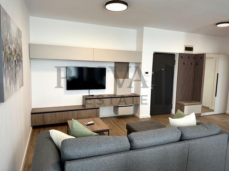 Apartament cu 2 camere semidecomandat, mobilat în Ultracentral