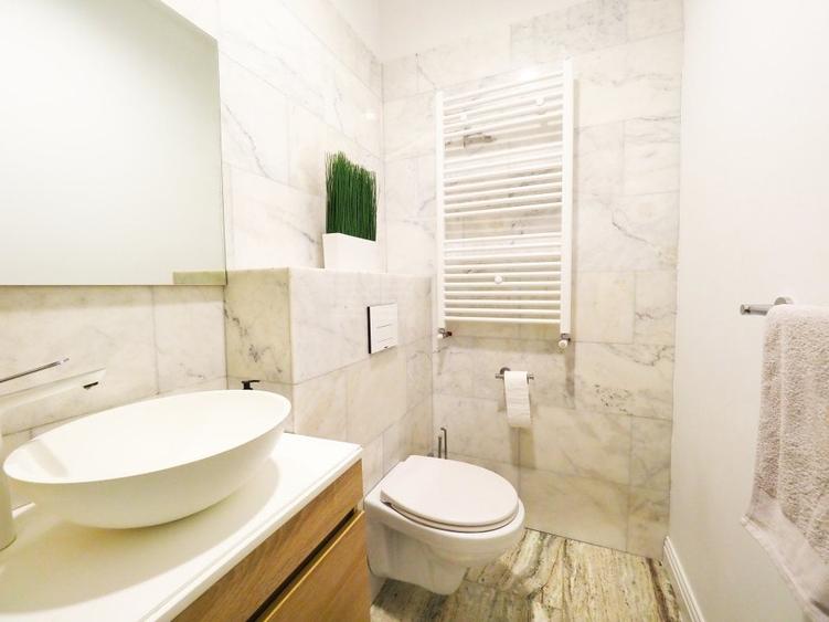 Apartament cu 4 camere decomandat, mobilat în Pipera