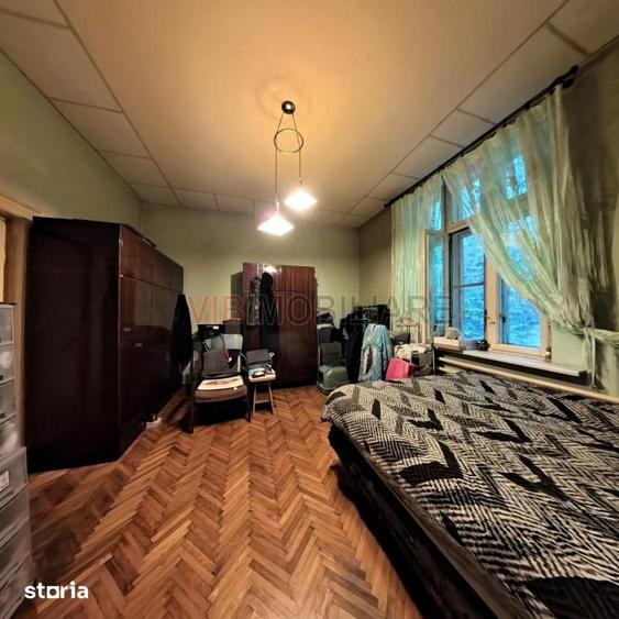 Casă cu 6 camere cu Teren 373 Mp în Cotroceni