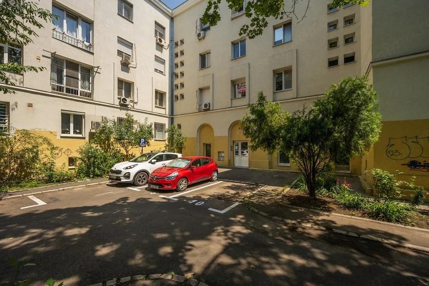 Apartament cu 2 camere decomandat în Basarabia