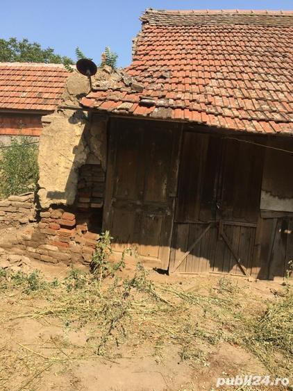Casă cu 3 camere în Comloșu Mare
