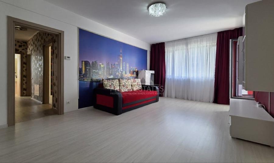 Apartament cu 3 camere semidecomandat, mobilat în Băneasa