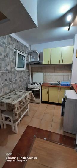 Apartament cu 2 camere decomandat în Berceni